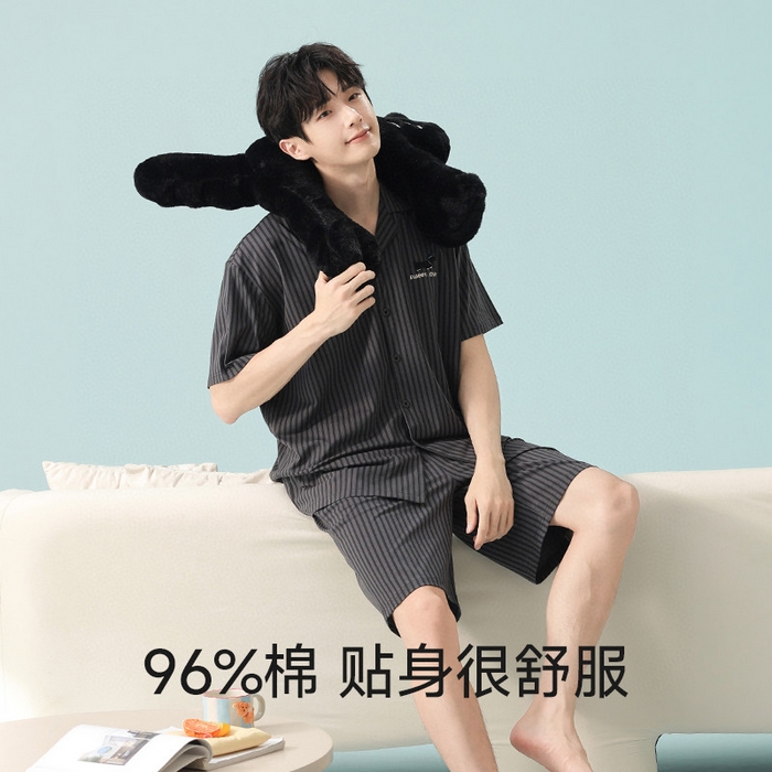 91家纺网 家纺一手货源 找家纺 （总）妍景家居生活馆2025新款翻领黑条纹小黑狗-5E5191