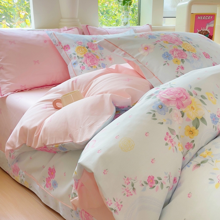 91家纺网 家纺一手货源 找家纺 铭博家纺 2025新款直播爆款100%全棉吊边一字绣工艺款13070印花全棉四件套 苏沐花谣