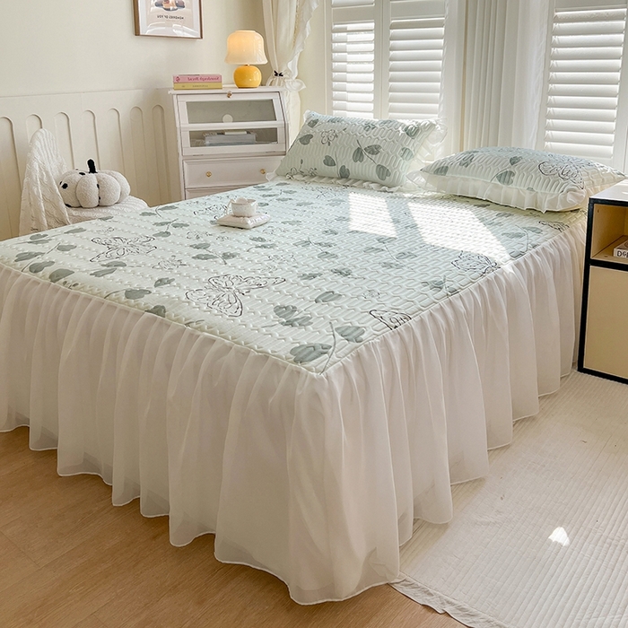 91家纺网 家纺一手货源 找家纺 慕澄2025新款小清新印花凉感丝花床裙款乳胶凉席 绿色蝶