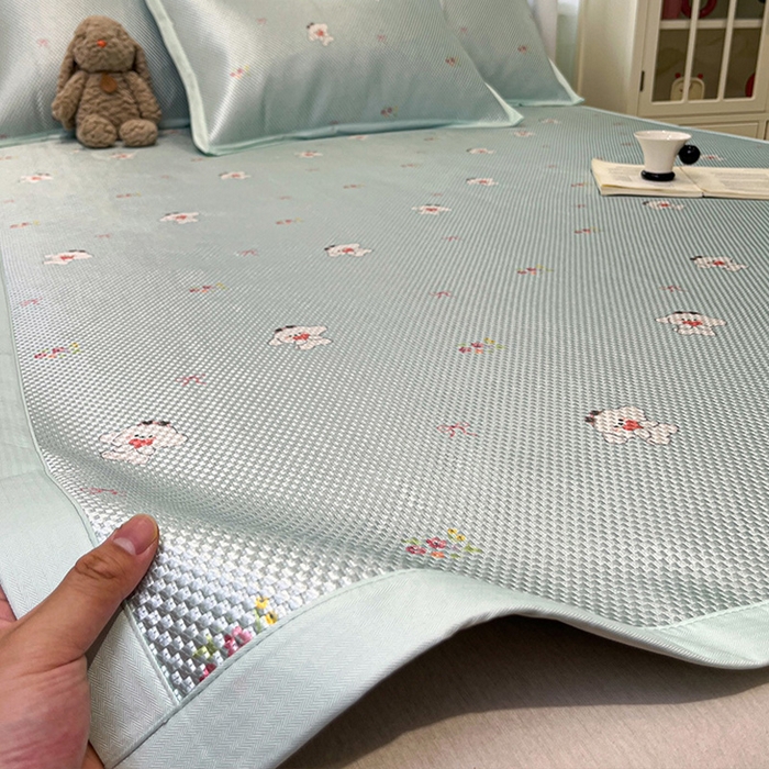 91家纺网 家纺一手货源 找家纺 布卢姆床垫2025新款A类数码印花冰藤席夏凉席--床席款 花花小白