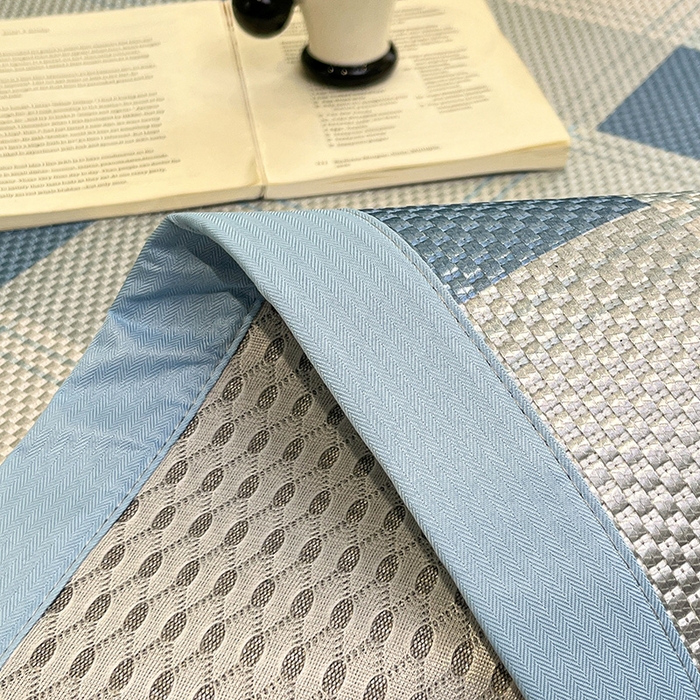 91家纺网 家纺一手货源 找家纺 布卢姆床垫2025新款A类数码印花冰藤席夏凉席--床席款 滑板腊肠狗