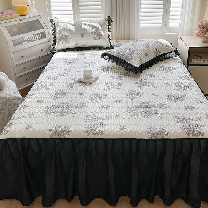 91家纺网 家纺一手货源 找家纺 慕澄2025新款小清新印花凉感丝花床裙款乳胶凉席 素描花