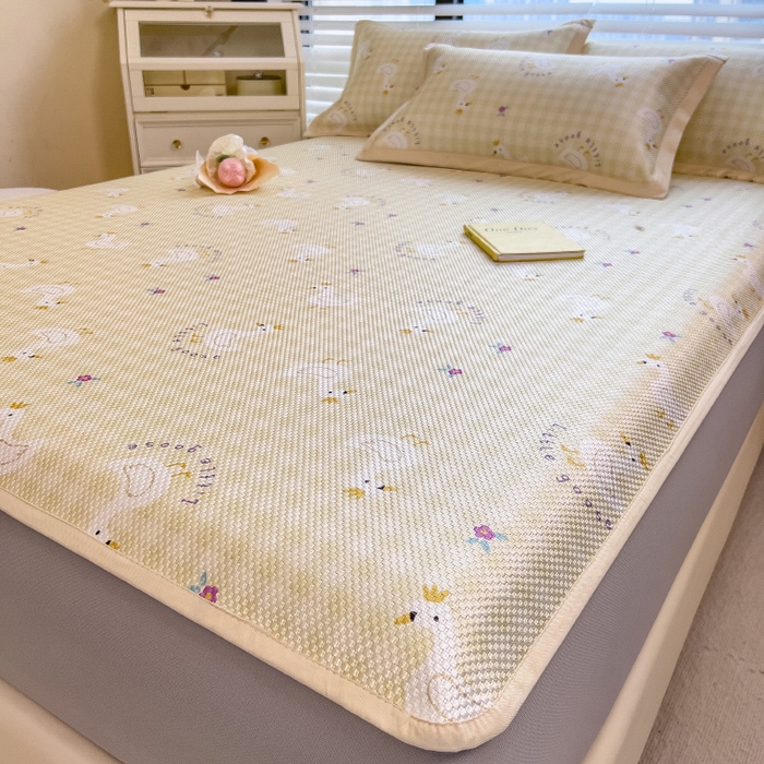 91家纺网 家纺一手货源 找家纺 布卢姆床垫2025新款A类数码印花冰藤席夏凉席--床笠款 皇冠鸭