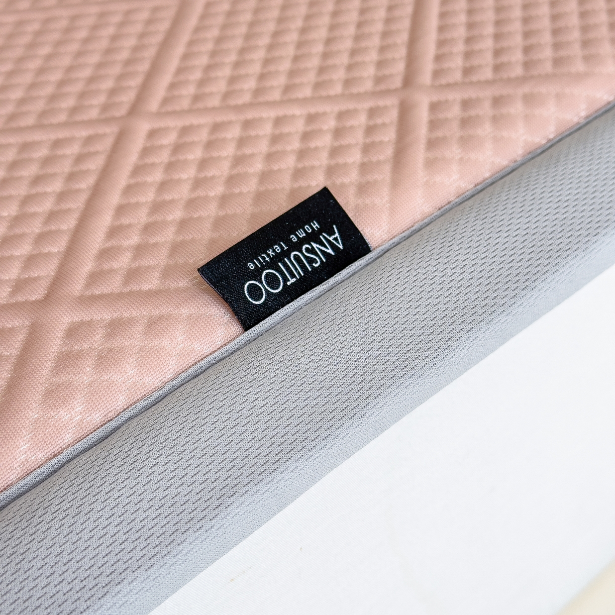 91家纺网 家纺一手货源 找家纺 席世家 2025新款凉感豆豆多功能垫 波洛格-粉