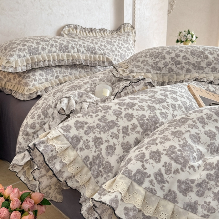 91家纺网 家纺一手货源 找家纺 （总）简宜家居（朝初家纺） 2025新款40s全棉纯棉双层纱撞色蕾丝花边四件套