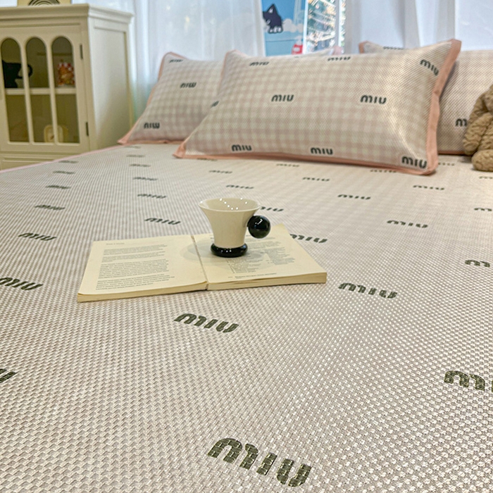 91家纺网 家纺一手货源 找家纺 布卢姆床垫2025新款A类数码印花冰藤席夏凉席--床席款 粉miu