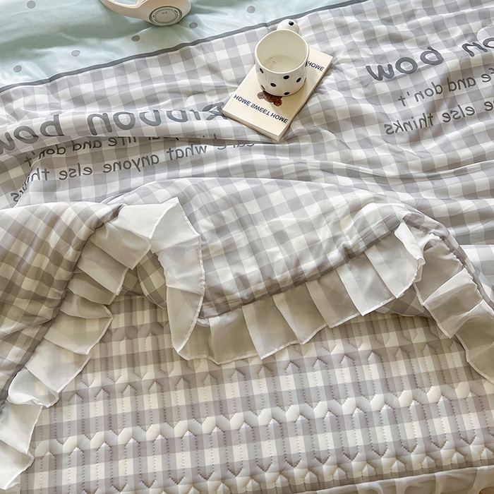 91家纺网 家纺一手货源 找家纺 慕澄2025新款小版印花床裙款乳胶凉席凉感丝夏被四件套 蓝色浪漫