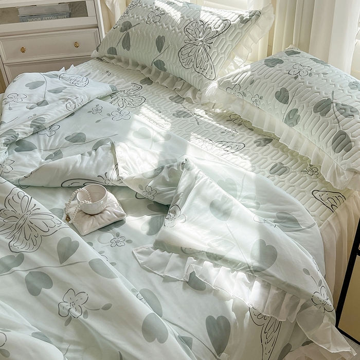 91家纺网 家纺一手货源 找家纺 慕澄2025新款小清新印花凉感丝花床裙款乳胶凉席 绿色蝶