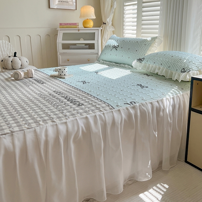 91家纺网 家纺一手货源 找家纺 慕澄2025新款小清新印花凉感丝花床裙款乳胶凉席 蓝色浪漫