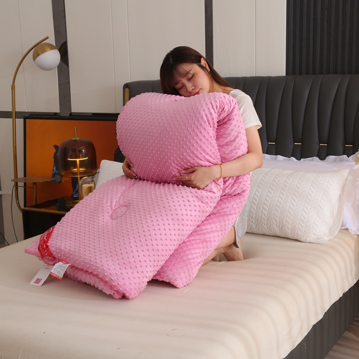 91家纺网 家纺一手货源 找家纺 妙赞2025新款5D双面绒豆豆被被子被芯 粉色