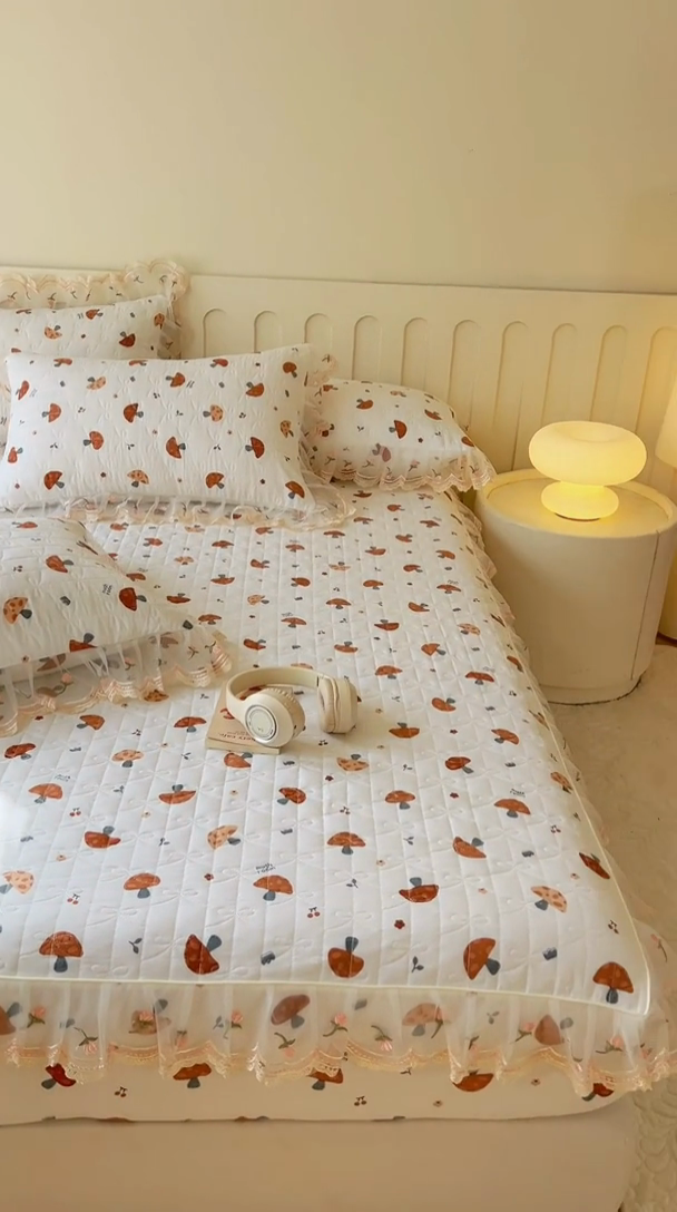 91家纺网 家纺一手货源 找家纺 麒豆豆 2025新款水洗棉印花床笠三件套 蘑菇乐园