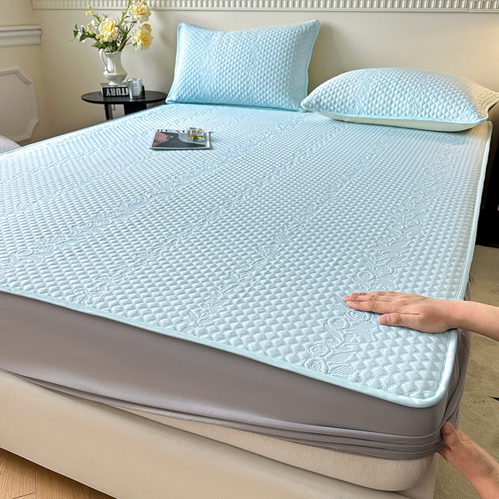 91家纺网 家纺一手货源 找家纺 布卢姆床垫2025新款A类PE乙纶冰豆豆床笠款凉席 夏日藤萝 蓝