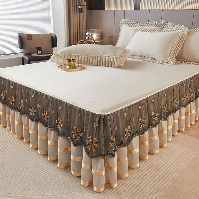 91家纺网 家纺一手货源 找家纺 情恒家纺 2025新款纯色可拆卸PE海洋丝床裙席三件套 奶咖