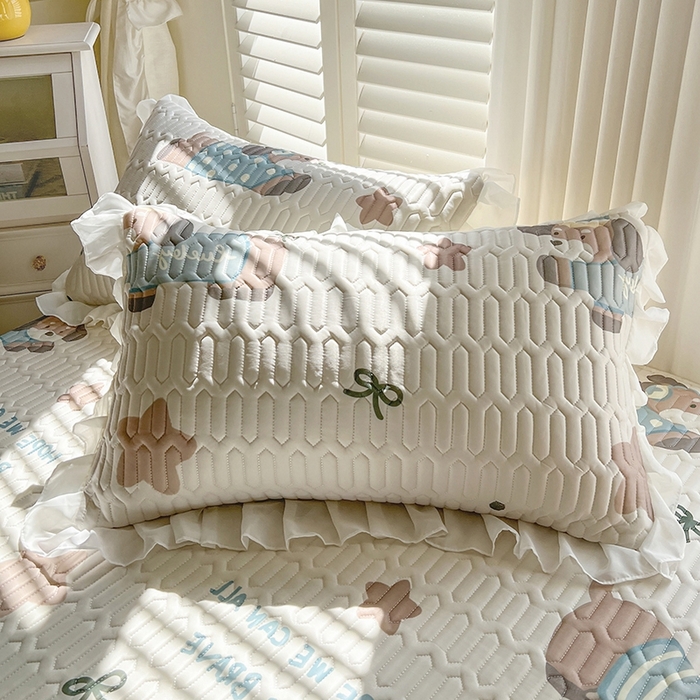 91家纺网 家纺一手货源 找家纺 慕澄2025新款小清新印花凉感丝花床裙款乳胶凉席 星星狗