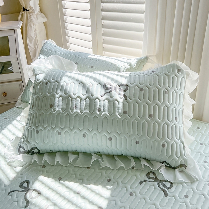 91家纺网 家纺一手货源 找家纺 慕澄2025新款小清新印花凉感丝花床裙款乳胶凉席 蓝色浪漫