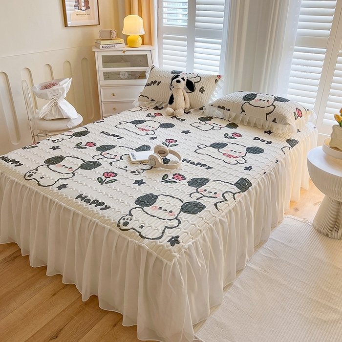 91家纺网 家纺一手货源 找家纺 慕澄2025新款小清新印花凉感丝花床裙款乳胶凉席 快乐小狗