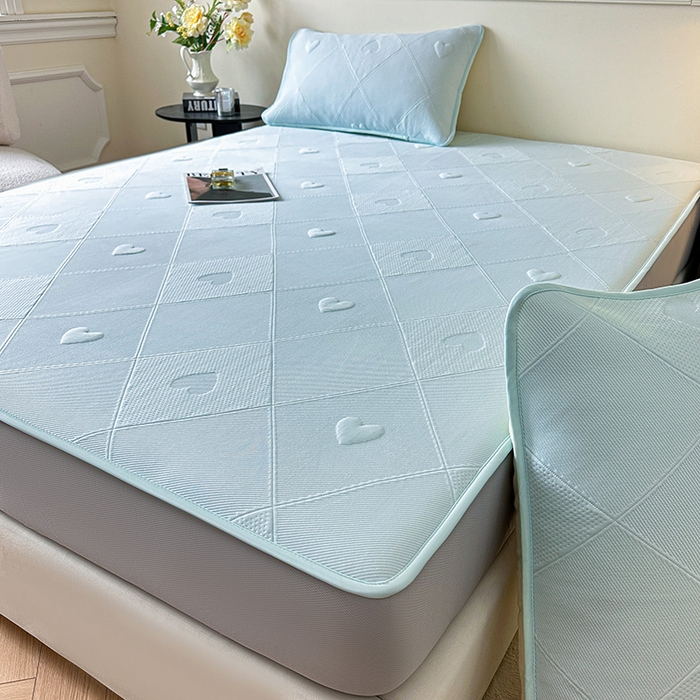 91家纺网 家纺一手货源 找家纺 布卢姆床垫2025新款A类PE乙纶冰豆豆床笠款凉席 菱格爱心