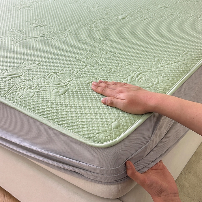 91家纺网 家纺一手货源 找家纺 布卢姆床垫2025新款A类PE乙纶冰豆豆床笠款凉席 玫瑰花园