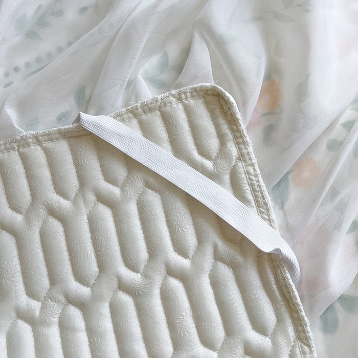 91家纺网 家纺一手货源 找家纺 慕澄2025新款小版印花床裙款乳胶凉席凉感丝夏被四件套 春季花花