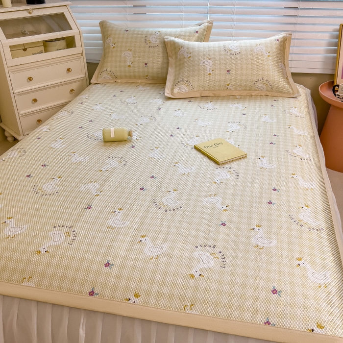 91家纺网 家纺一手货源 找家纺 布卢姆床垫2025新款A类数码印花冰藤席夏凉席--床席款 皇冠鸭