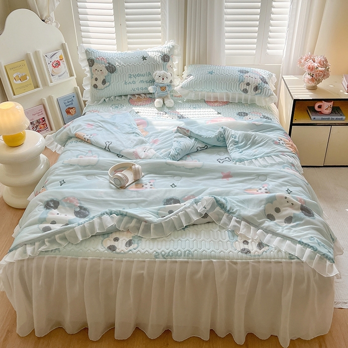 91家纺网 家纺一手货源 找家纺 慕澄2025新款小清新印花凉感丝花床裙款乳胶凉席 嘟嘟旺仔