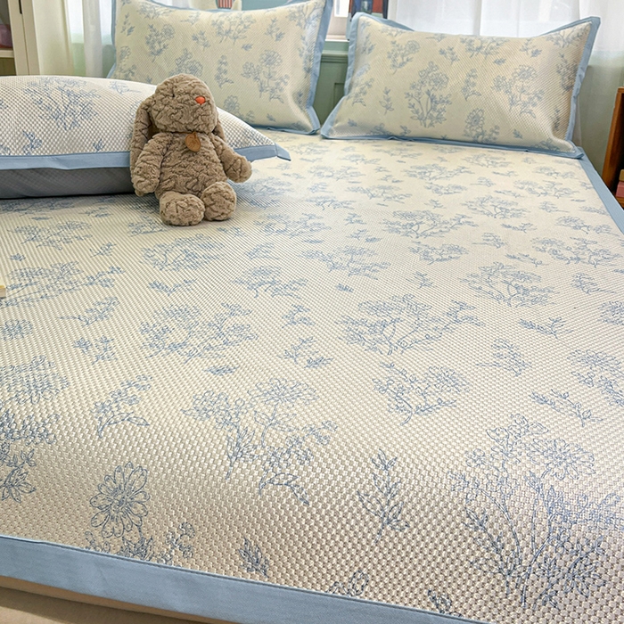 91家纺网 家纺一手货源 找家纺 布卢姆床垫2025新款A类数码印花冰藤席夏凉席--床席款 雏菊花影