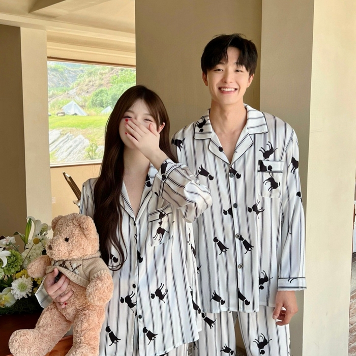 91家纺网 家纺一手货源 找家纺 （总）妍景家居生活馆  2025新款冰雪丝情侣款条纹豹子款