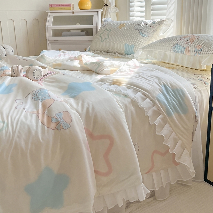 91家纺网 家纺一手货源 找家纺 慕澄2025新款小清新印花凉感丝花床裙款乳胶凉席 夏日幸福