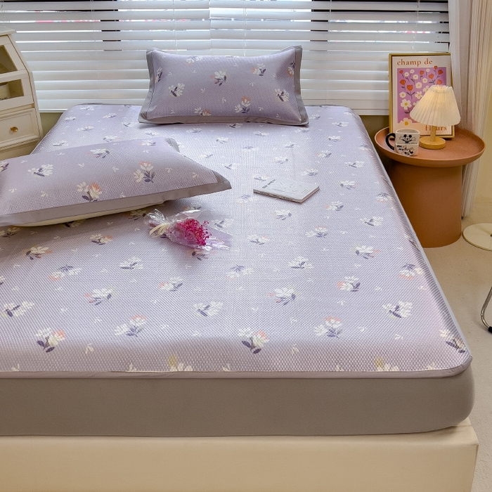 91家纺网 家纺一手货源 找家纺 布卢姆床垫2025新款A类数码印花冰藤席夏凉席--床笠款 紫蔷薇