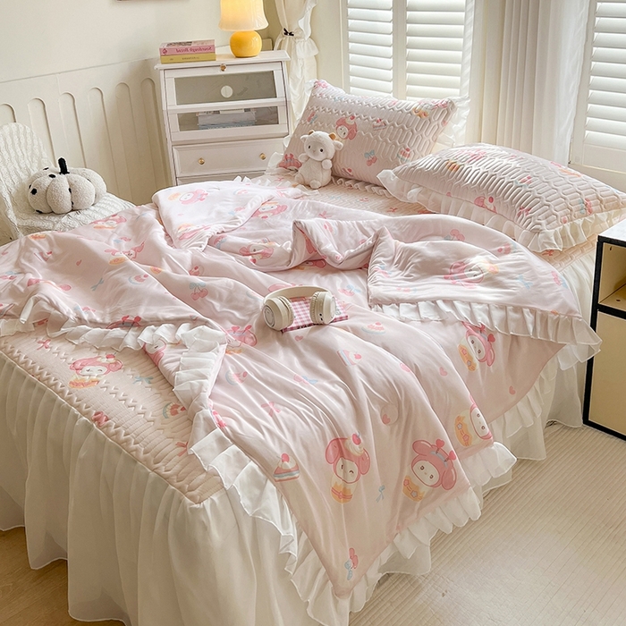 91家纺网 家纺一手货源 找家纺 慕澄2025新款小版印花床裙款乳胶凉席凉感丝夏被四件套 美乐蒂