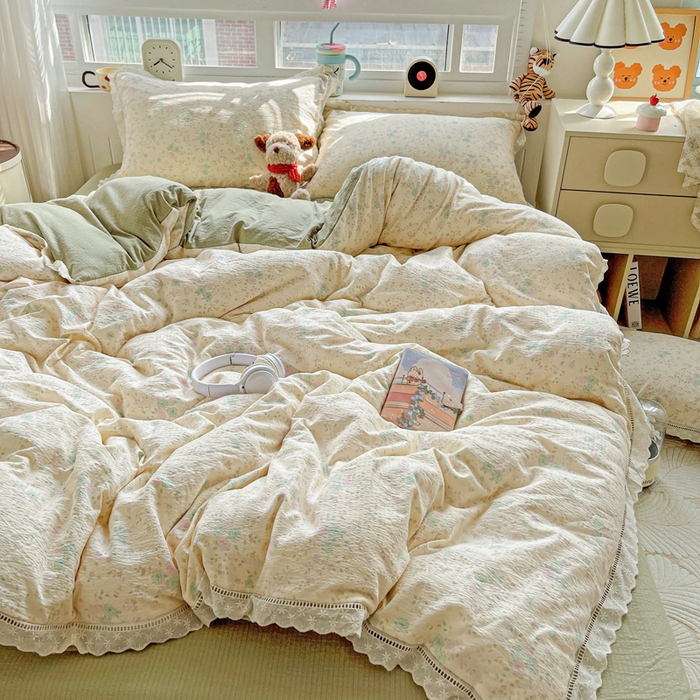 91家纺网 家纺一手货源 找家纺 2025新款云感木棉皱皱双层纱全棉花边四件套 薄荷微凉