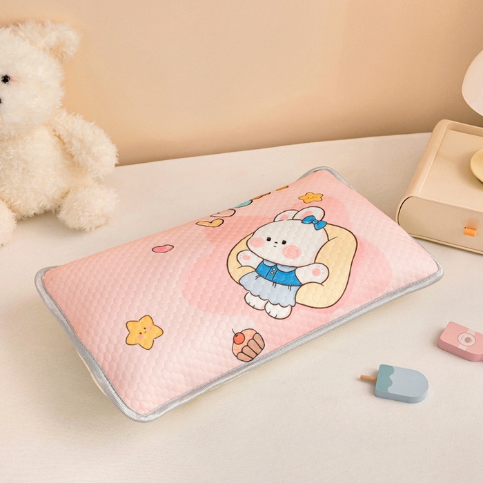 91家纺网 家纺一手货源 找家纺 富馨莱 2025新款儿童冰丝豆豆枕套 兔宝贝