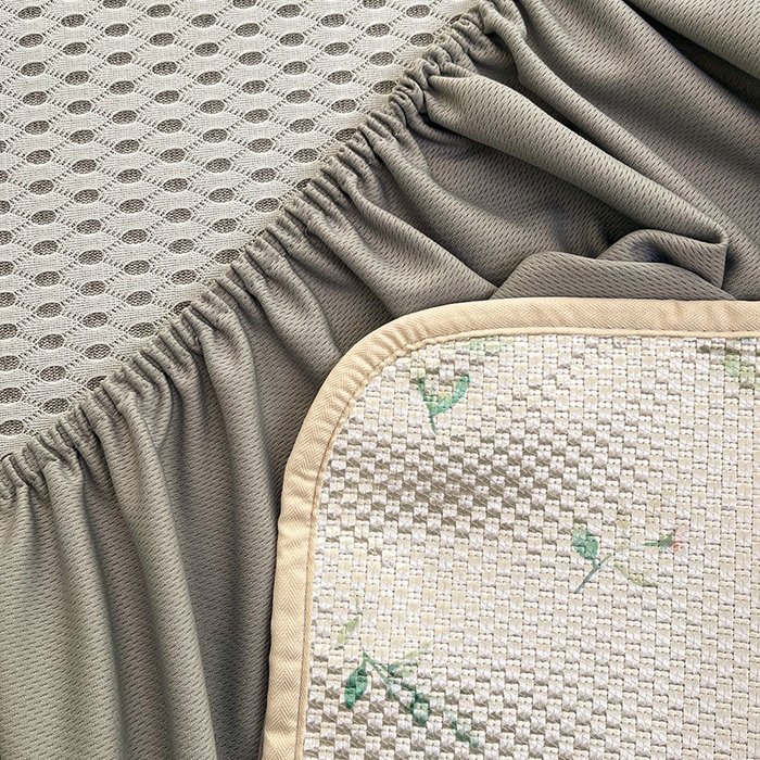 91家纺网 家纺一手货源 找家纺 布卢姆床垫2025新款A类数码印花冰藤席夏凉席--床笠款 花园小兔床笠