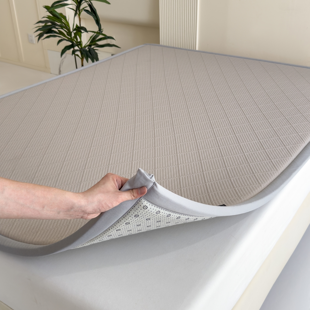 91家纺网 家纺一手货源 找家纺 席世家 2025新款凉感豆豆多功能垫 波洛格-米