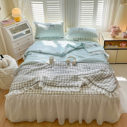 91家纺网 家纺一手货源 找家纺 慕澄2025新款小版印花床裙款乳胶凉席凉感丝夏被四件套 蓝色浪漫