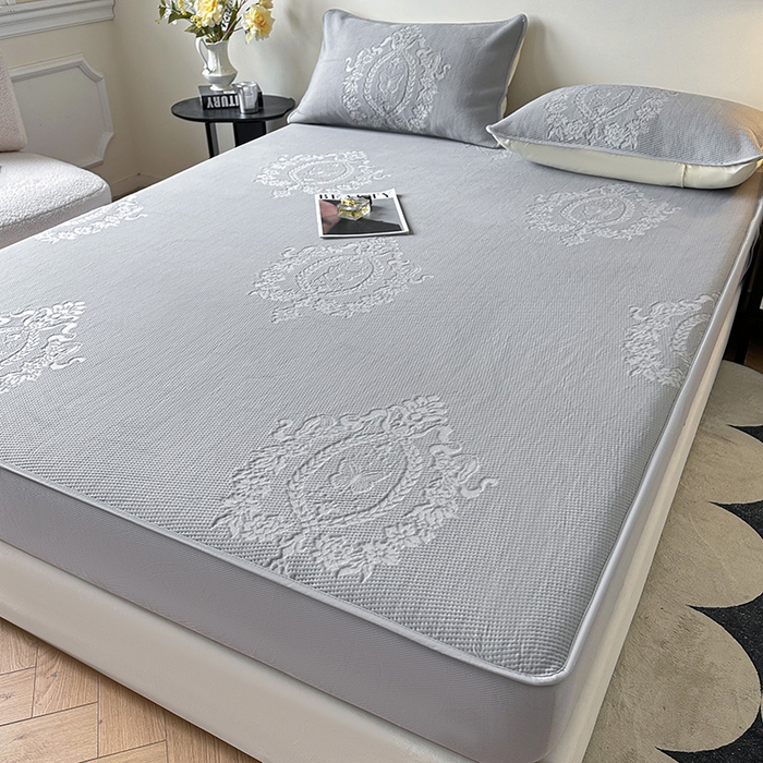 91家纺网 家纺一手货源 找家纺 布卢姆床垫2025新款A类PE乙纶冰豆豆床笠款凉席 蝴蝶花镜 灰