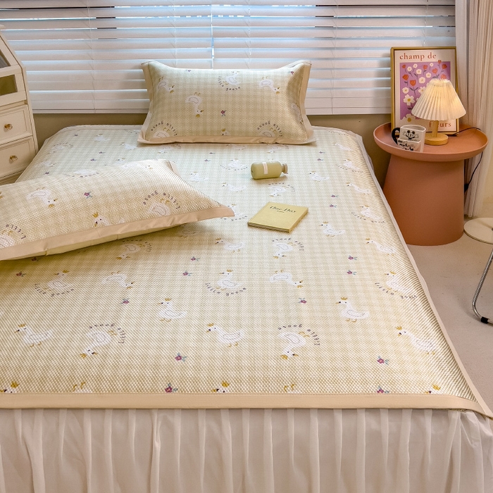 91家纺网 家纺一手货源 找家纺 布卢姆床垫2025新款A类数码印花冰藤席夏凉席--床席款 皇冠鸭