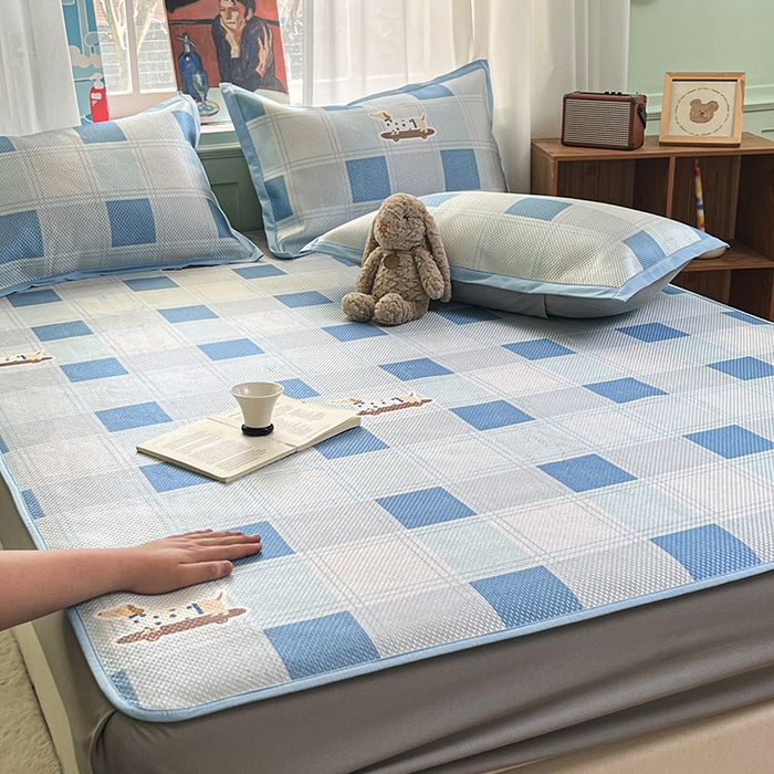 91家纺网 家纺一手货源 找家纺 布卢姆床垫2025新款A类数码印花冰藤席夏凉席--床笠款 滑板腊肠狗床笠