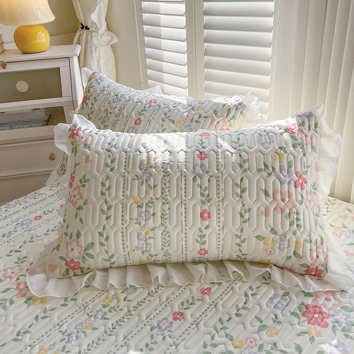 91家纺网 家纺一手货源 找家纺 慕澄2025新款小清新印花凉感丝花床裙款乳胶凉席 春季花花