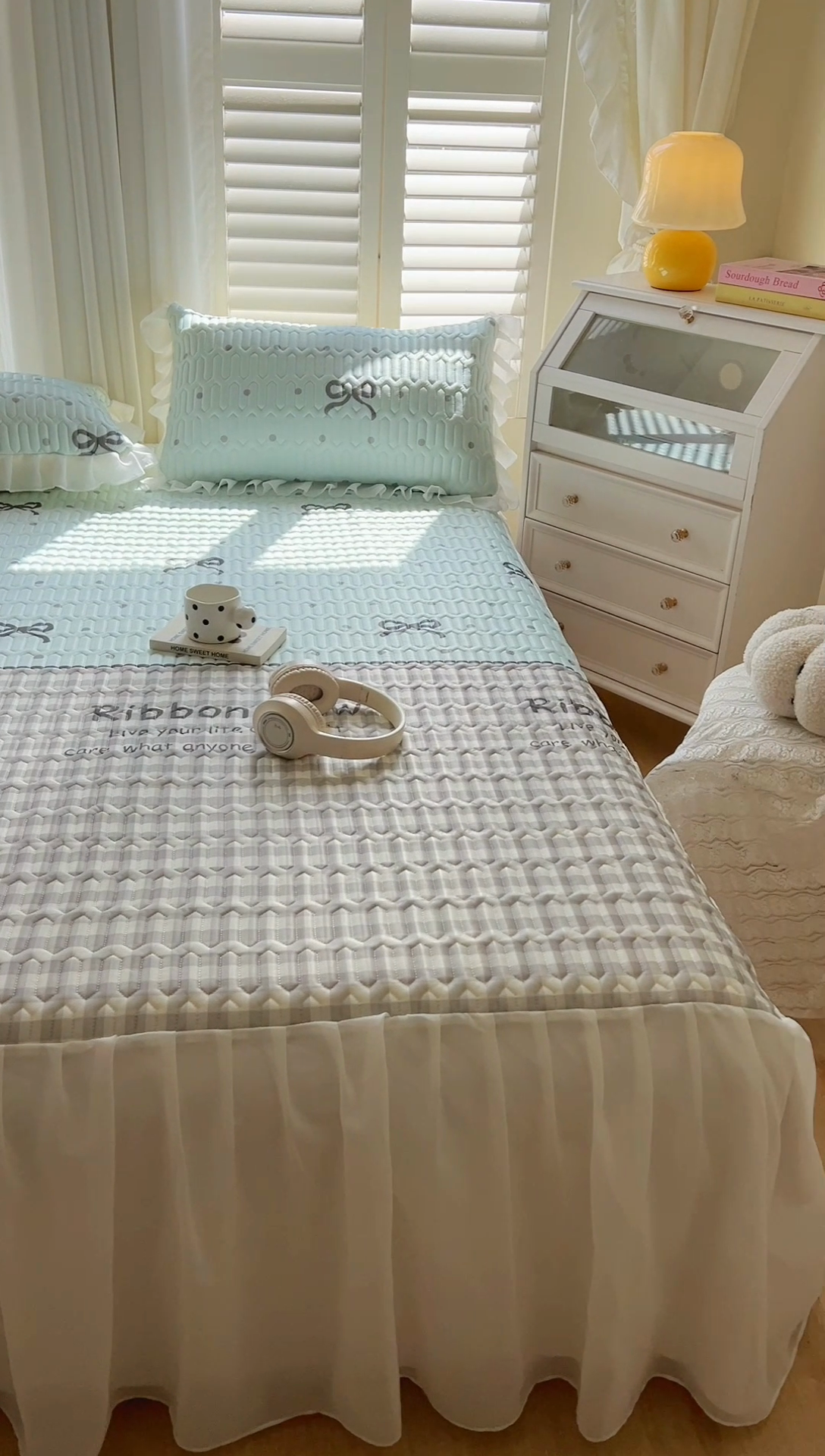 91家纺网 家纺一手货源 找家纺 慕澄2025新款小版印花床裙款乳胶凉席凉感丝夏被四件套 蓝色浪漫