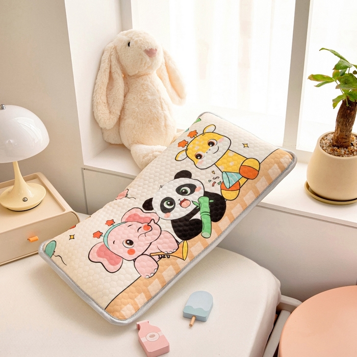 91家纺网 家纺一手货源 找家纺 富馨莱 2025新款儿童冰丝豆豆枕套 动物园