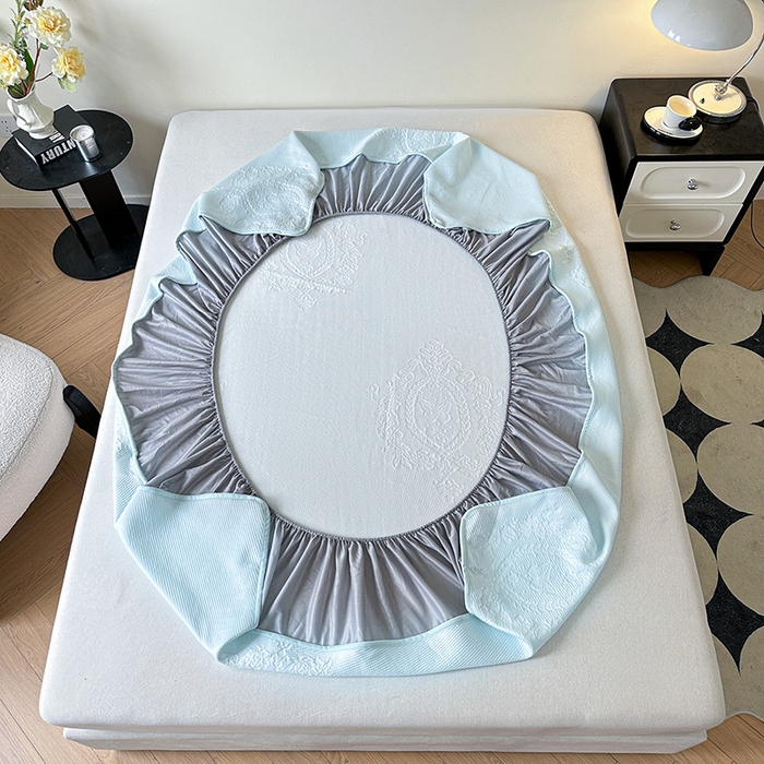 91家纺网 家纺一手货源 找家纺 布卢姆床垫2025新款A类PE乙纶冰豆豆床笠款凉席 蝴蝶花镜 蓝