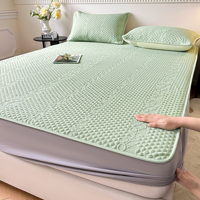 91家纺网 家纺一手货源 找家纺 布卢姆床垫2025新款A类PE乙纶冰豆豆床笠款凉席 夏日藤萝 绿