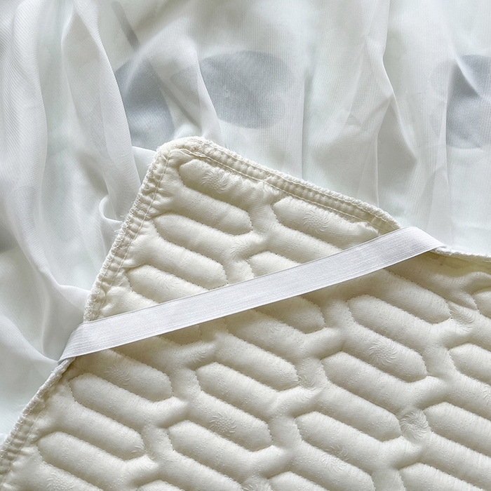 91家纺网 家纺一手货源 找家纺 慕澄2025新款小版印花床裙款乳胶凉席凉感丝夏被四件套 绿色蝶