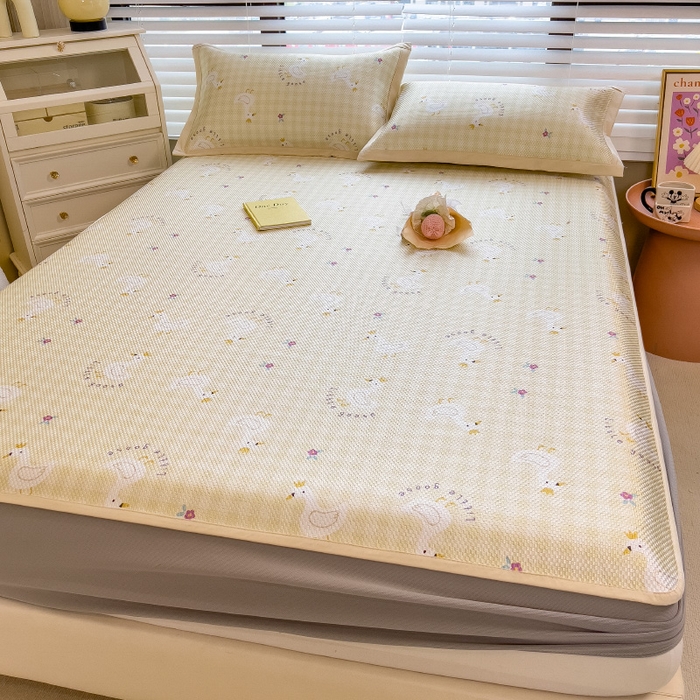 91家纺网 家纺一手货源 找家纺 布卢姆床垫2025新款A类数码印花冰藤席夏凉席--床笠款 皇冠鸭