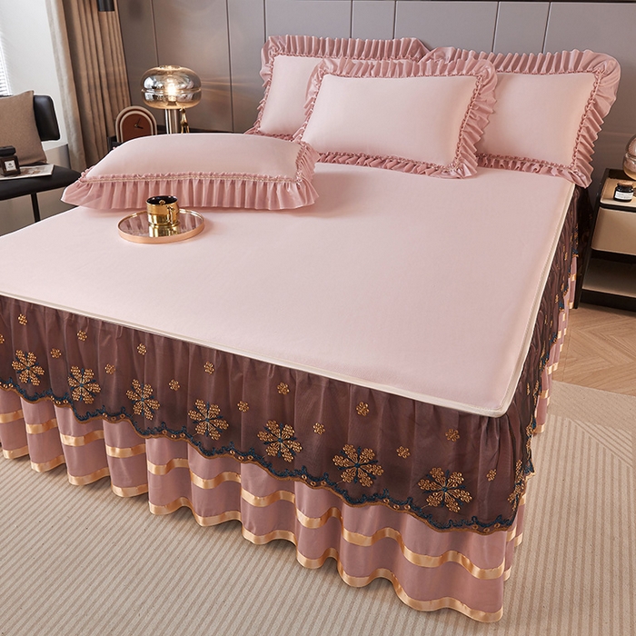 91家纺网 家纺一手货源 找家纺 情恒家纺 2025新款纯色可拆卸PE海洋丝床裙席三件套 密语粉