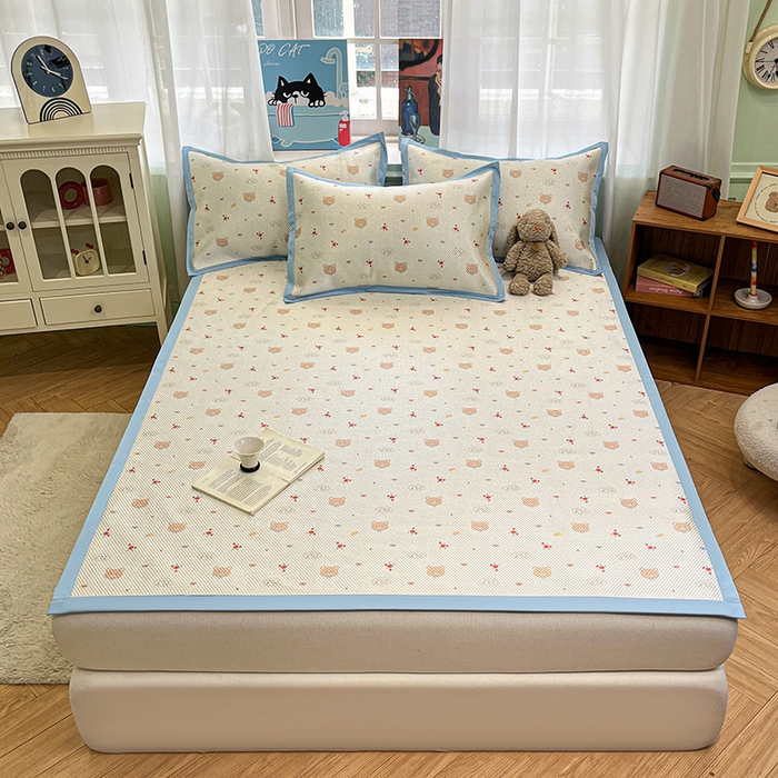 91家纺网 家纺一手货源 找家纺 布卢姆床垫2025新款A类数码印花冰藤席夏凉席--床席款 呆呆熊