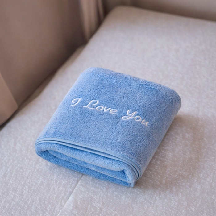 91家纺网 家纺一手货源 找家纺 彩虹毛巾2025新款I Love you珊瑚绒毛巾浴巾套装网红情侣浴室加厚毛巾浴巾两件套 70*140cm浴巾一条-蓝色