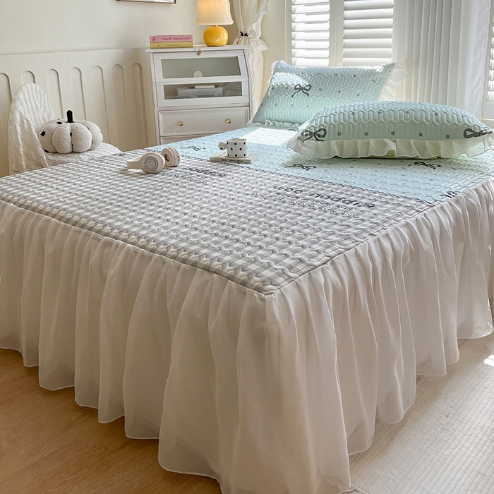 91家纺网 家纺一手货源 找家纺 慕澄2025新款小清新印花凉感丝花床裙款乳胶凉席 蓝色浪漫