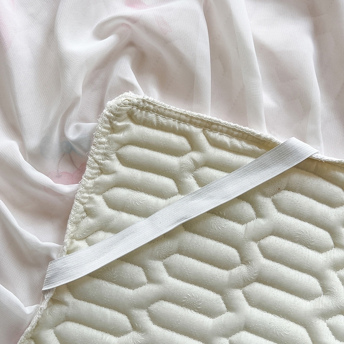 91家纺网 家纺一手货源 找家纺 慕澄2025新款小版印花床裙款乳胶凉席凉感丝夏被四件套 美乐蒂